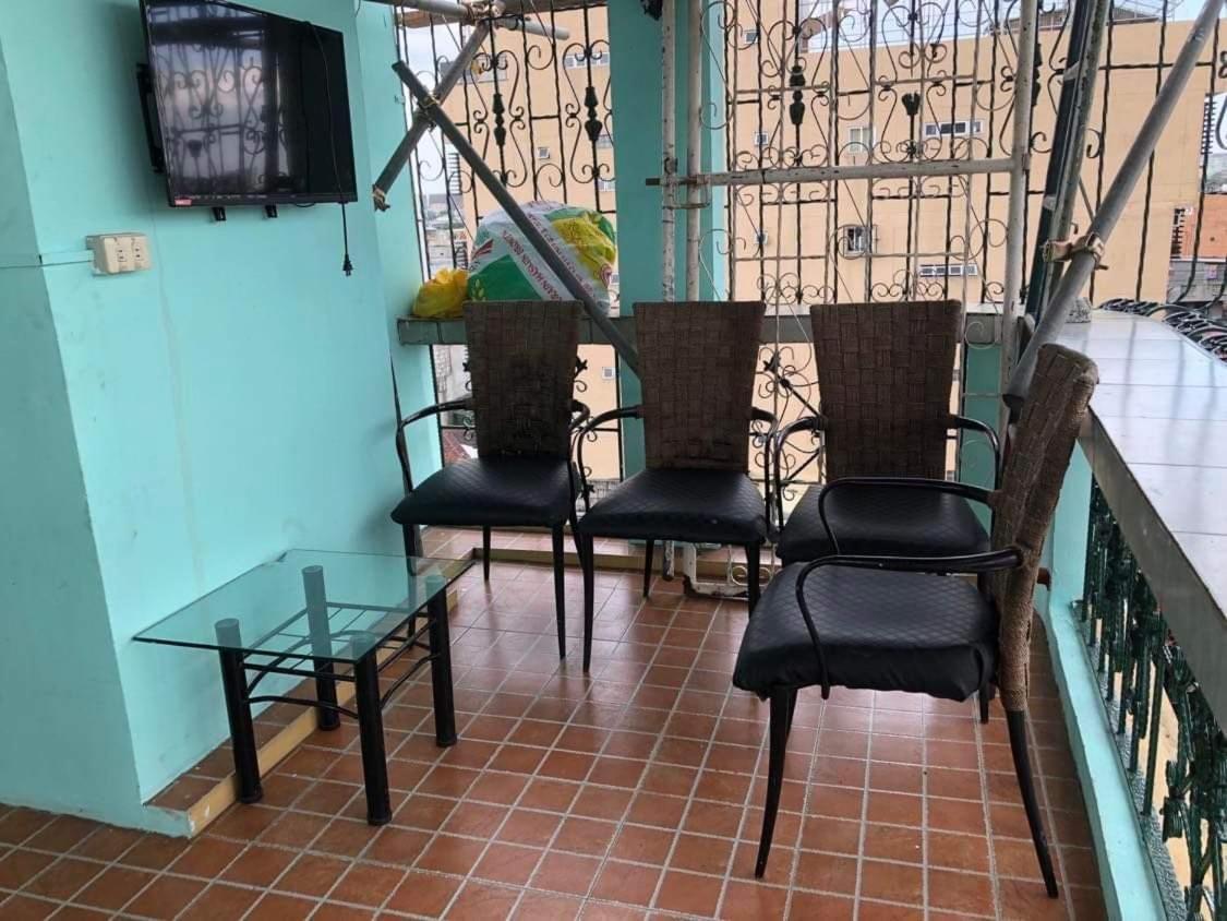 The Mansion - Backpackers Near Airport Lägenhet Manila Exteriör bild