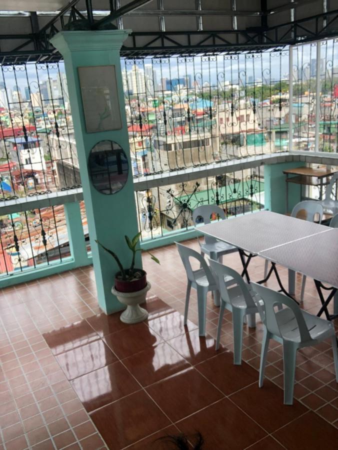 The Mansion - Backpackers Near Airport Lägenhet Manila Exteriör bild