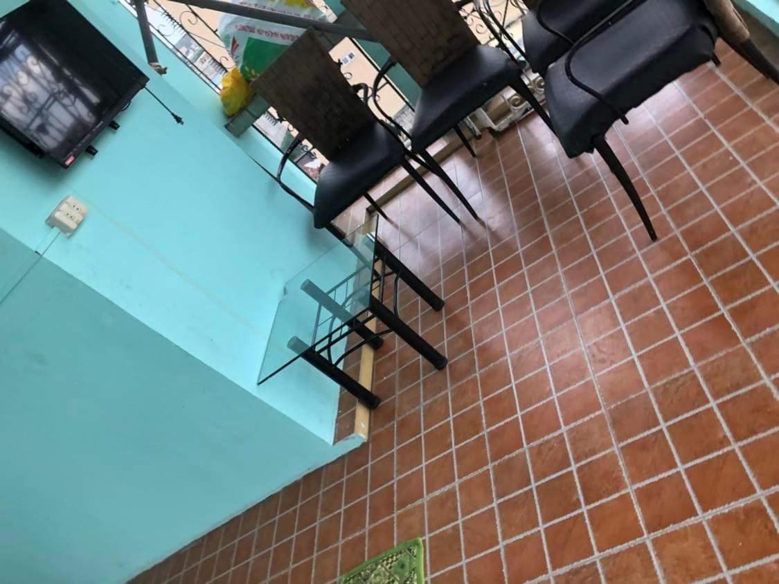 The Mansion - Backpackers Near Airport Lägenhet Manila Exteriör bild