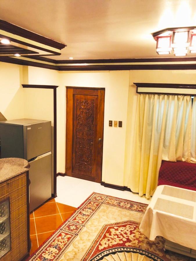 The Mansion - Backpackers Near Airport Lägenhet Manila Exteriör bild