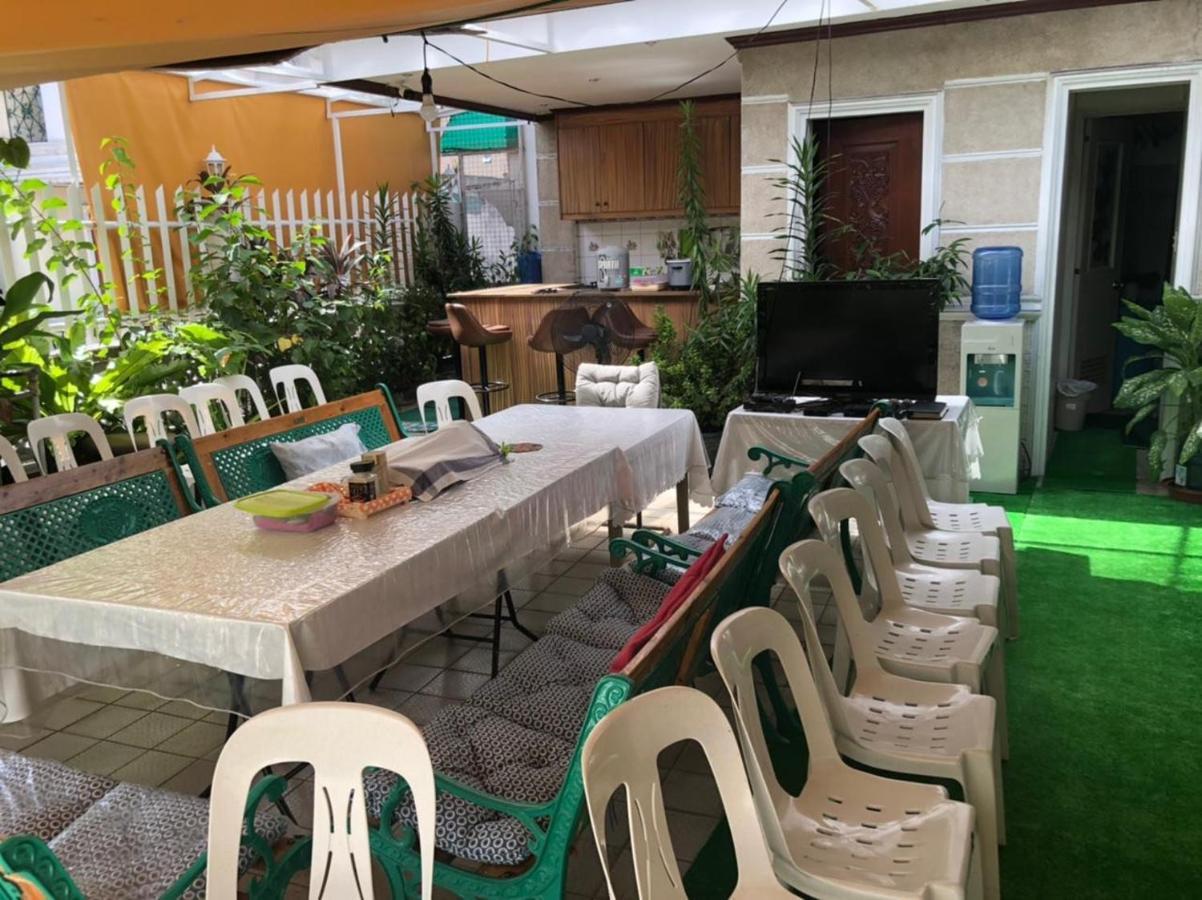 The Mansion - Backpackers Near Airport Lägenhet Manila Exteriör bild